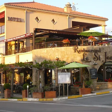 & Restaurant Le Saint Jean Hotell