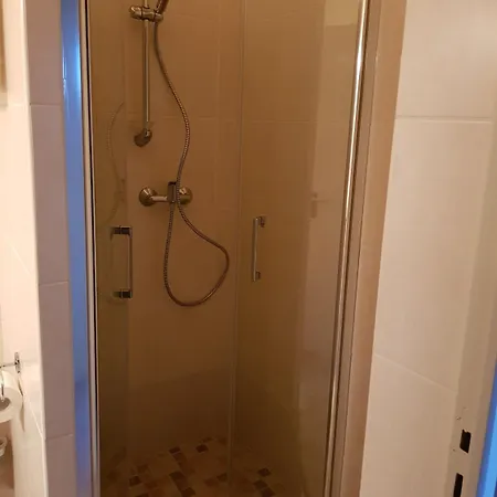 Отель & Restaurant Le Saint Jean 2*