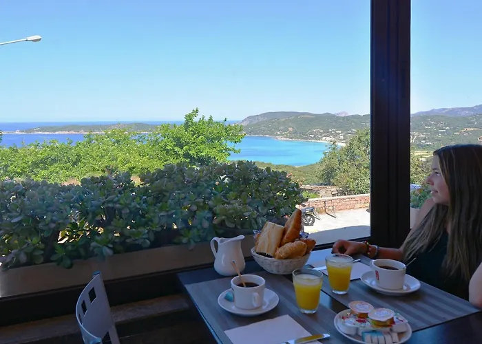 Hotell & Restaurant Le Saint Jean 2*