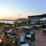 & Restaurant Le Saint Jean