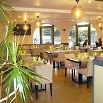 & Restaurant Le Saint Jean