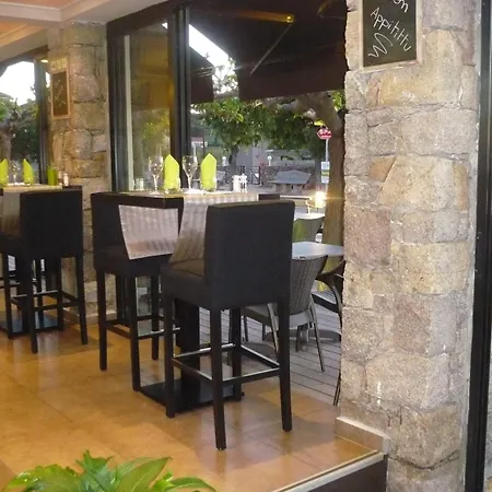 & Restaurant Le Saint Jean Hotell