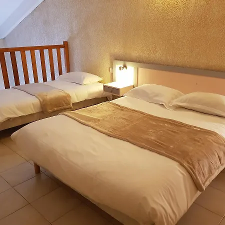 Hotell & Restaurant Le Saint Jean 2*