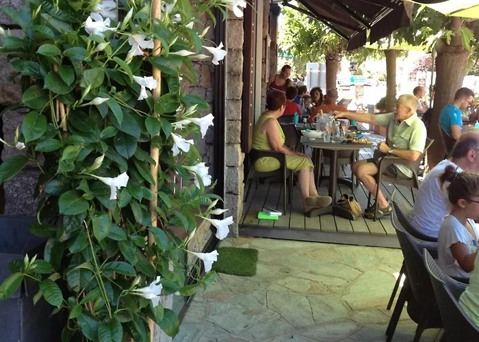 ホテル & Restaurant Le Saint Jean