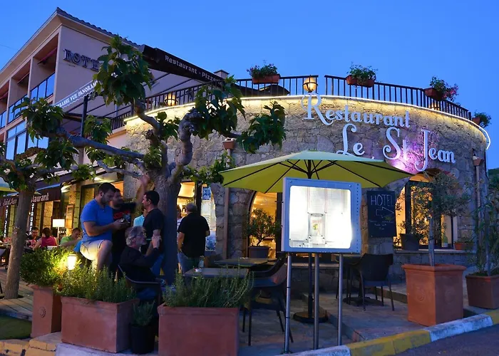 & Restaurant Le Saint Jean カルジェーズ