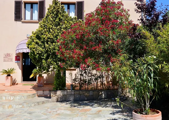 ホテル & Restaurant Le Saint Jean